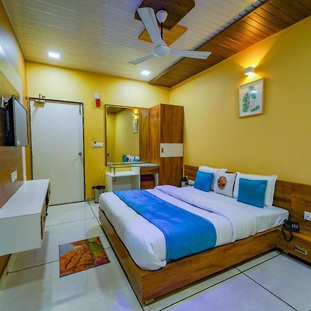 The Nest Residency Hotel อาเมดาบัด ภายนอก รูปภาพ