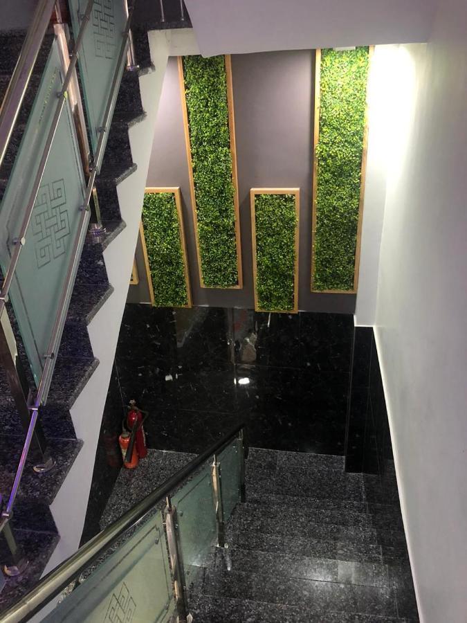 The Nest Residency Hotel อาเมดาบัด ภายนอก รูปภาพ