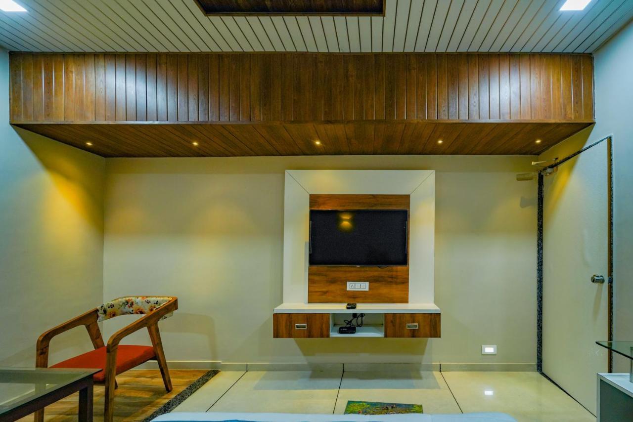 The Nest Residency Hotel อาเมดาบัด ภายนอก รูปภาพ