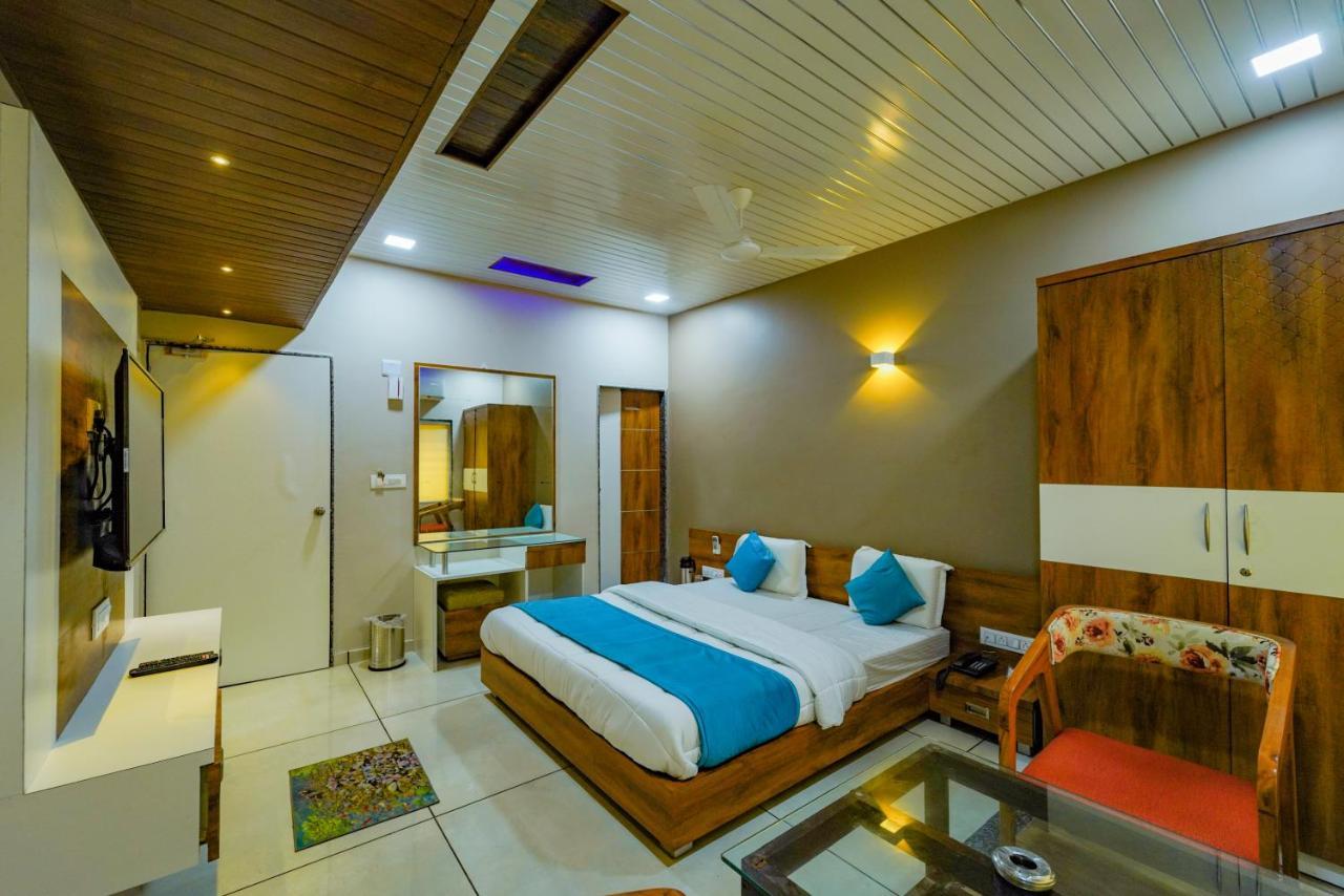 The Nest Residency Hotel อาเมดาบัด ภายนอก รูปภาพ